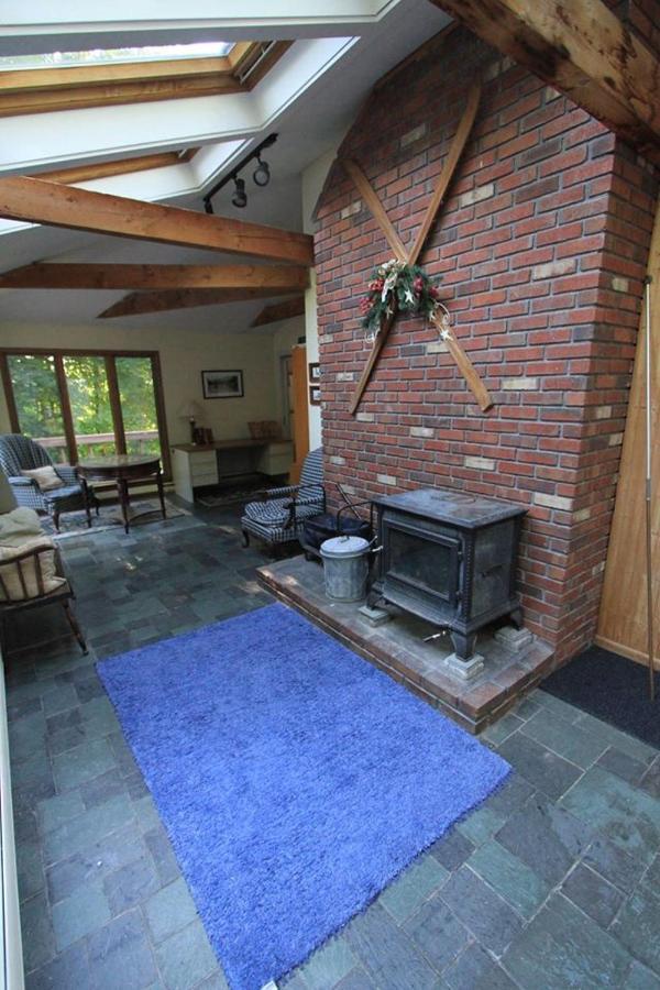 Quaint Stowe Cabin Exterior foto